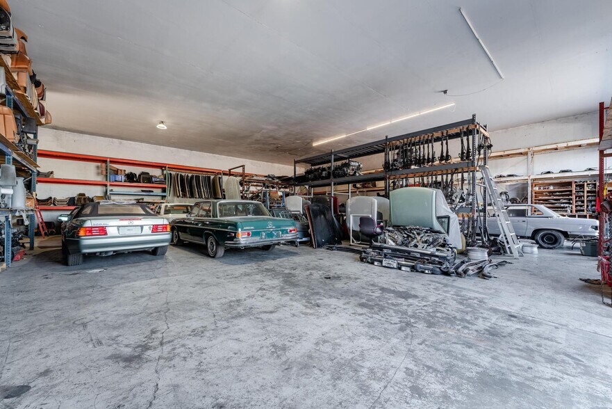 More Photos Of 209 N Industrial Loop, LaBelle Warehouse For Sale