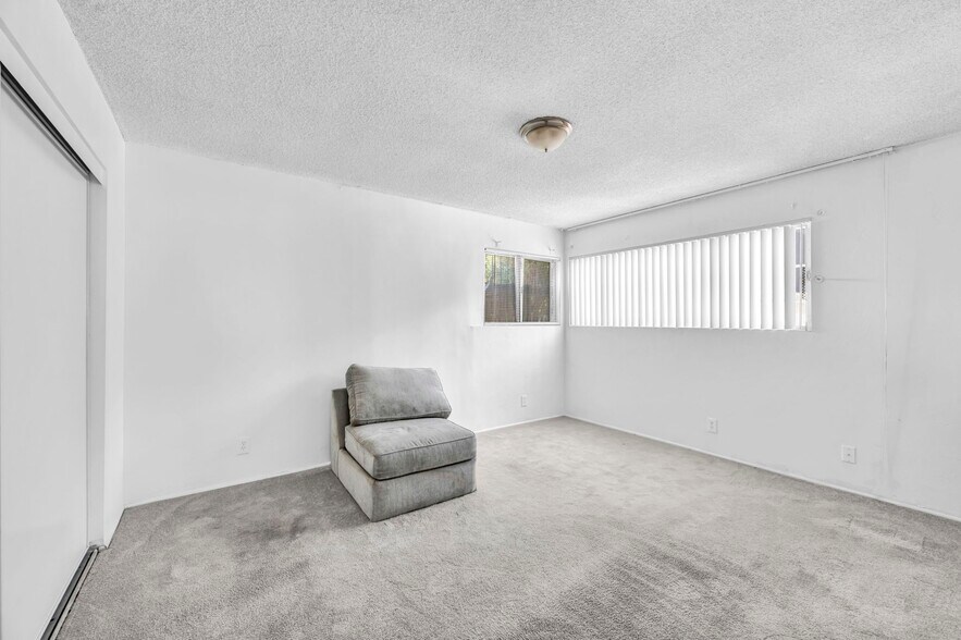 More Photos Of 1165 Sierra Vista Dr, Las Vegas Apartments For Sale