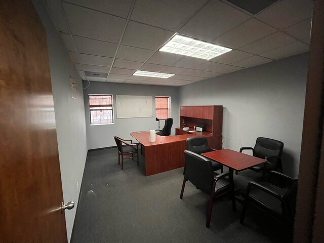 More Photos Of 1157 E 156th St, Bronx Warehouse For Lease