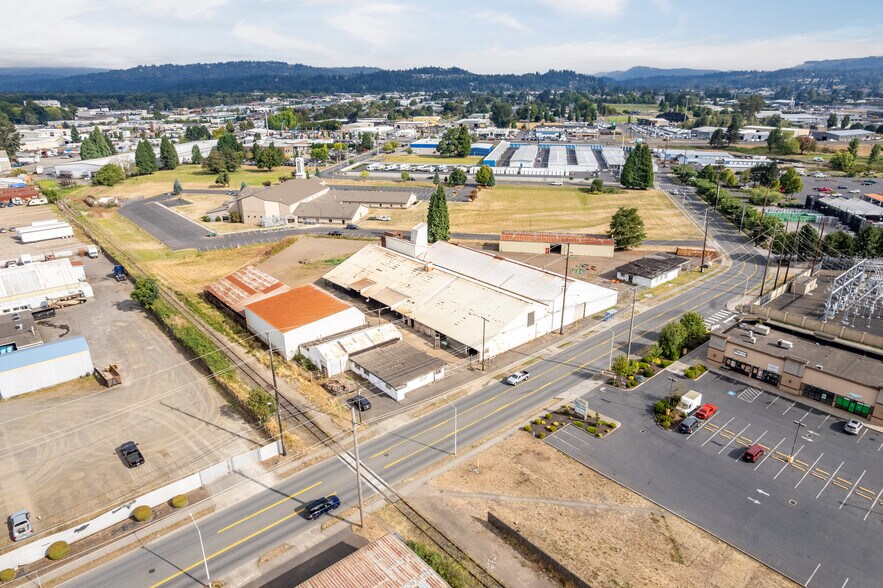 More Photos Of 523 7th Ave, Longview Warehouse For Sale