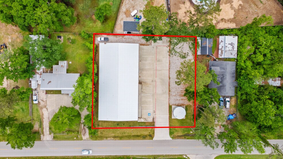 More Photos Of 11002 Sleepy Hollow Rd, Conroe Warehouse For Lease