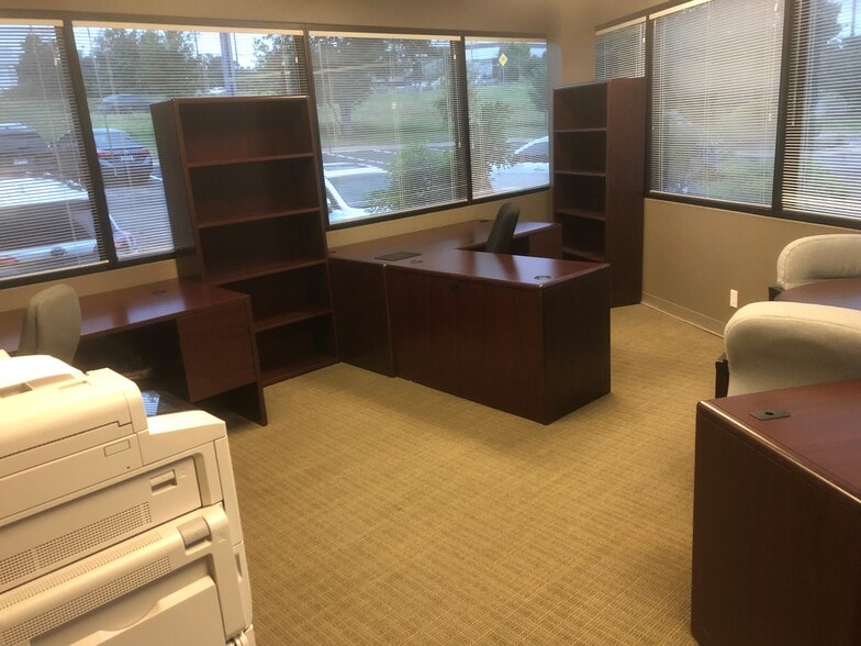 More Photos Of 1101 S Capital Of Texas Hwy, West Lake Hills Office For Lease