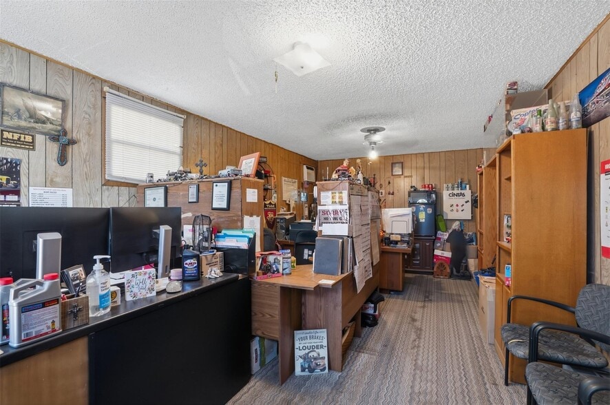 More Photos Of 5416 Jacksboro Hwy, Fort Worth Industrial For Sale