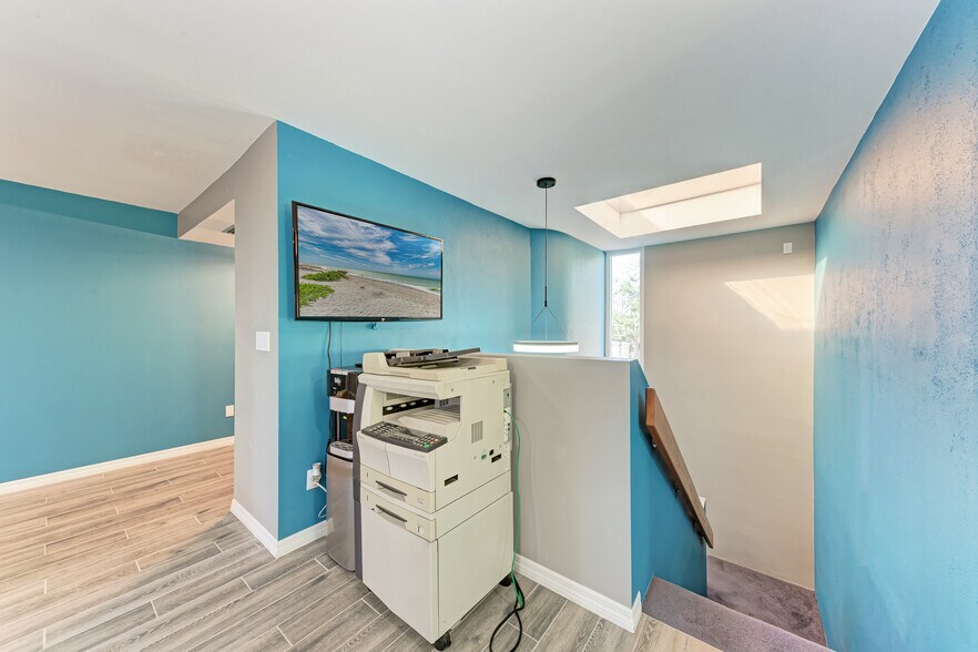 More Photos Of 1771 Manatee Ave W, Bradenton Loft Creative Space For Lease