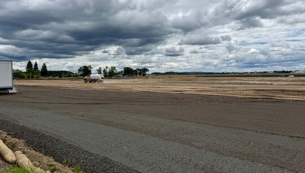More Photos Of 4510 NW 273rd Ave, Hillsboro Industrial For Lease