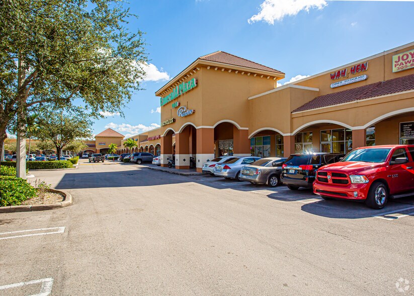 More Photos Of 9160 NW 122nd St, Hialeah Restaurant For Sale