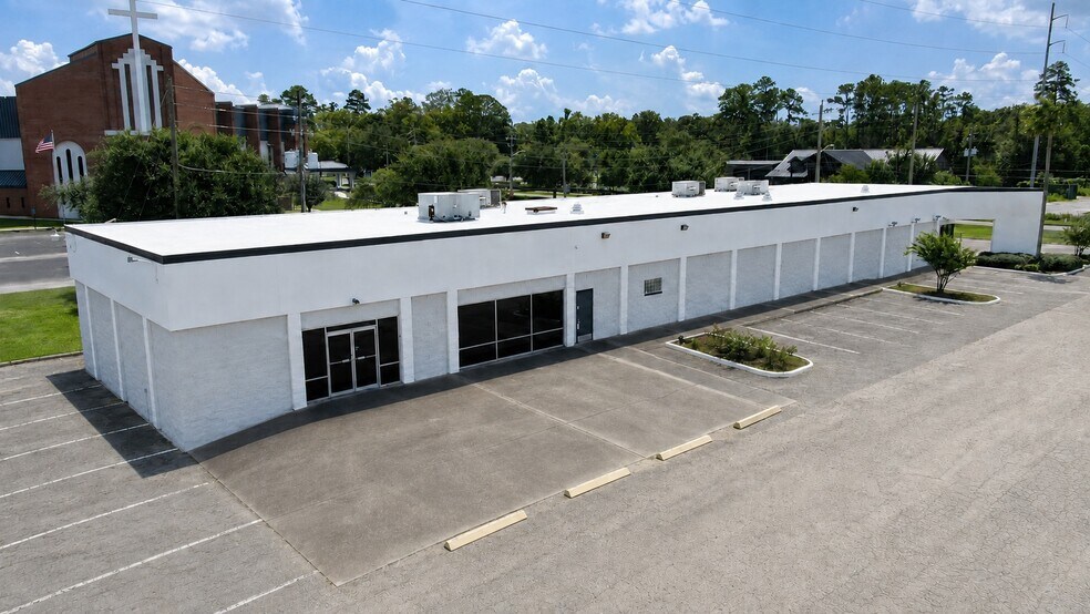 More Photos Of 5805 Ramona Blvd, Jacksonville Medical For Lease