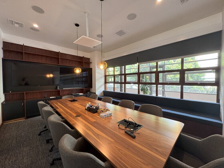 More Photos Of 1422-1424 2nd St, Santa Monica Office For Lease