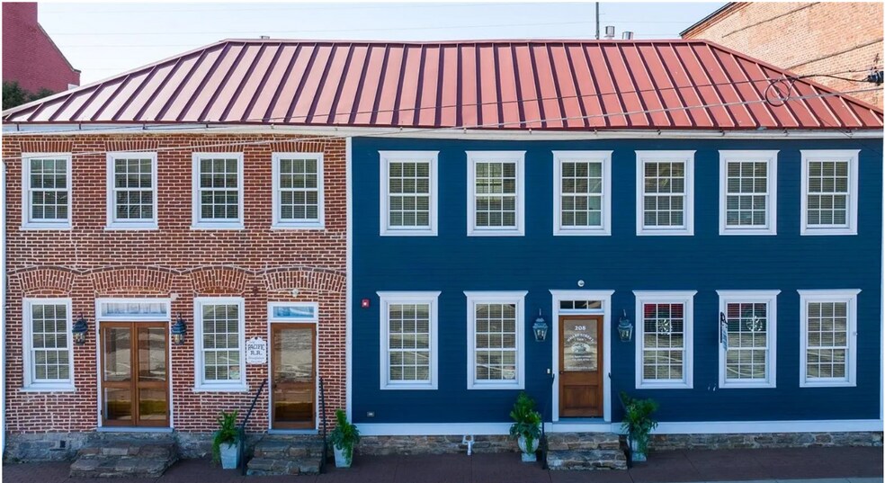 Primary Photo Of 208-210 Wharf St, Hermann Hospitality For Sale