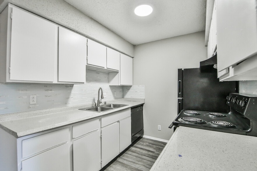 More Photos Of 5202 Bangor Ave, Lubbock Apartments For Sale
