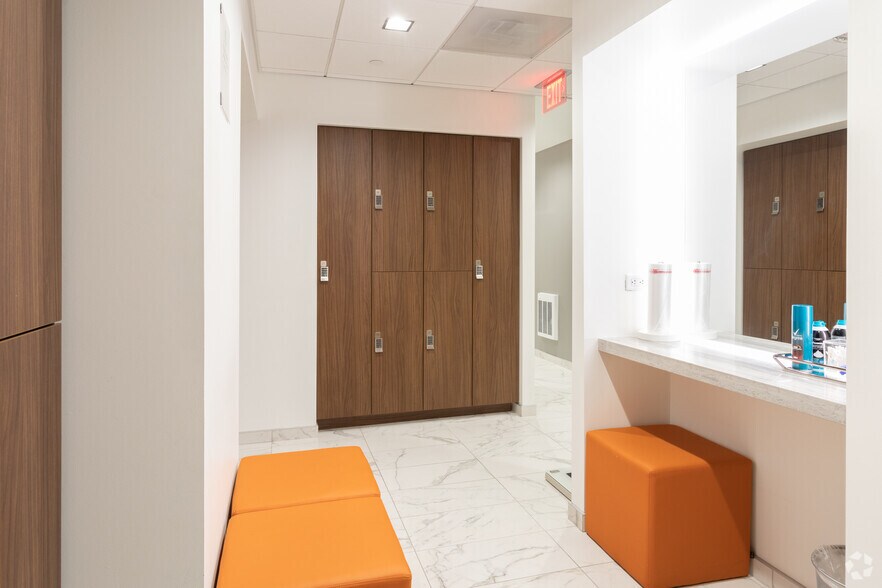 More Photos Of 2101 L St NW, Washington Office For Sale