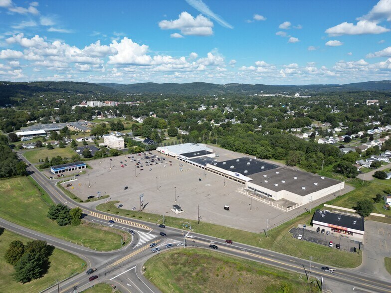 More Photos Of 1000 N Elmira St, Sayre Unknown For Lease