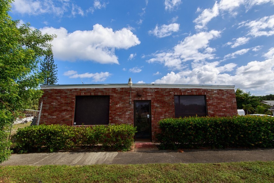 More Photos Of 1191 Old Dixie Hwy, Delray Beach Warehouse For Sale