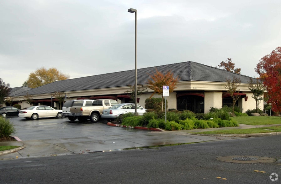 More Photos Of 3168 Collins Dr, Merced Office For Lease