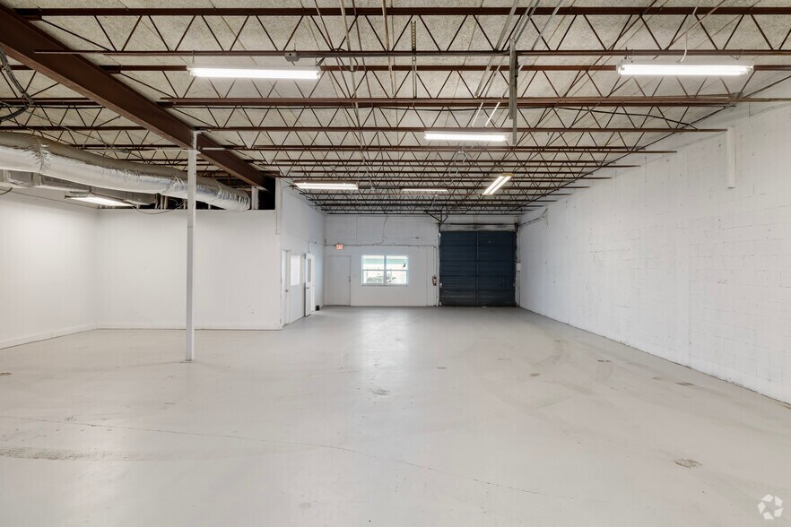 More Photos Of 400-650 NE 27th St, Pompano Beach Industrial For Lease