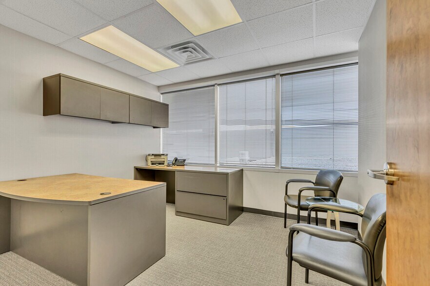 More Photos Of 2004 Hayes St, Nashville Medical For Lease