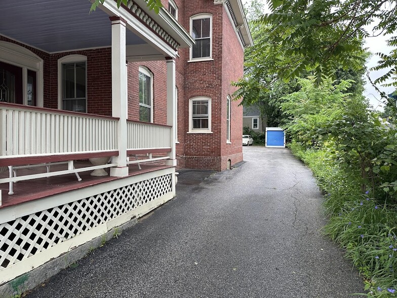 More Photos Of 8 Court St, Concord Office For Sale