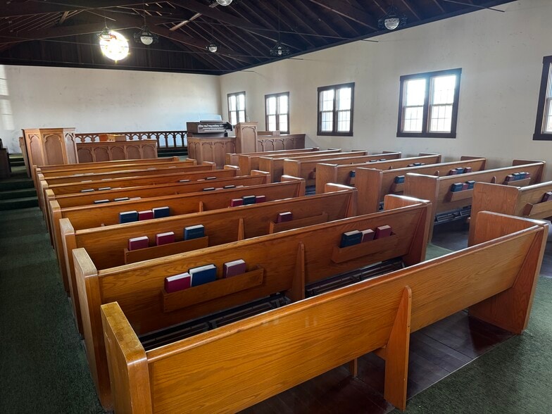 More Photos Of 600 E Hermosa St, Lindsay Religious Facility For Sale