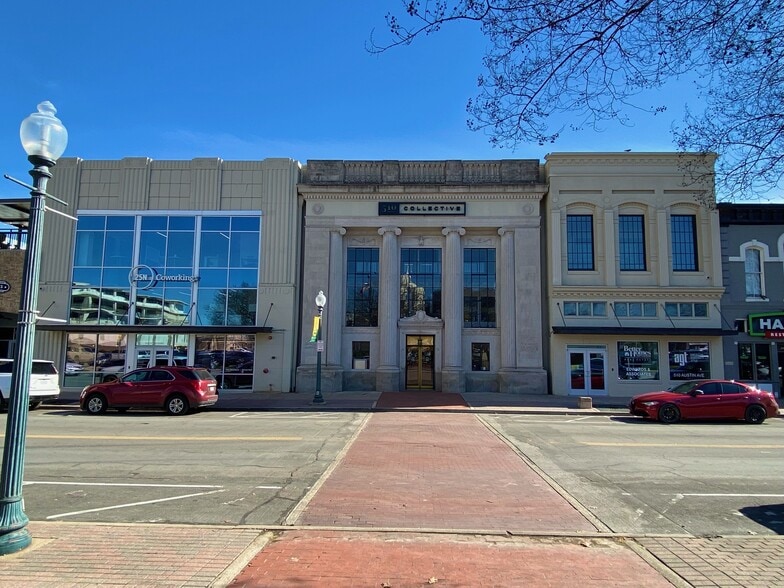 Primary Photo Of Bank Of America Building Downtown, Waco Office For Sale