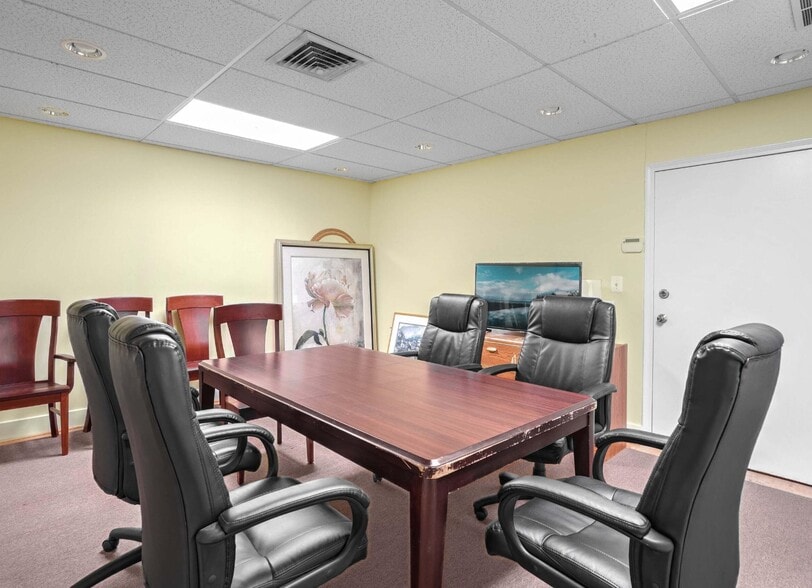 More Photos Of 1420 Prince St, Alexandria Office For Lease
