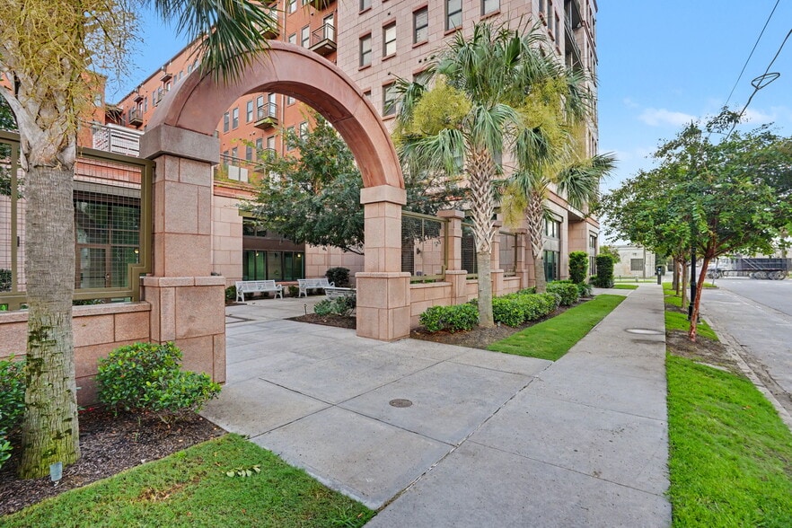 More Photos Of 630 Indian St, Savannah Apartments For Lease