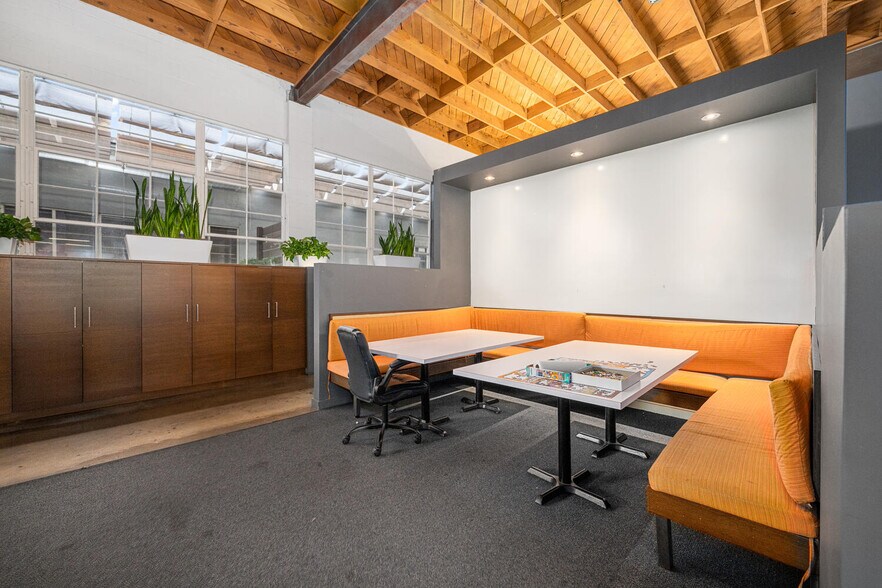 More Photos Of 1342 Coronado Ave, Long Beach Loft Creative Space For Lease