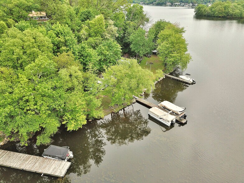 More Photos Of 120 Brady Rd, Lake Hopatcong Restaurant For Sale