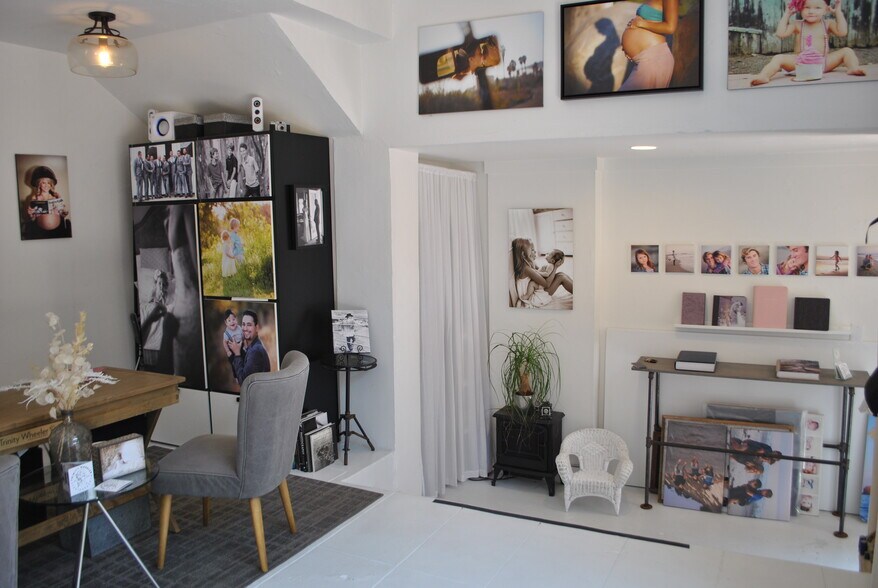 More Photos Of 451-461 E Main St, Ventura Storefront For Lease