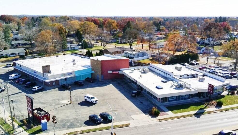 Primary Photo Of 1260-1266 Milton Ave, Janesville Storefront Retail Office For Lease