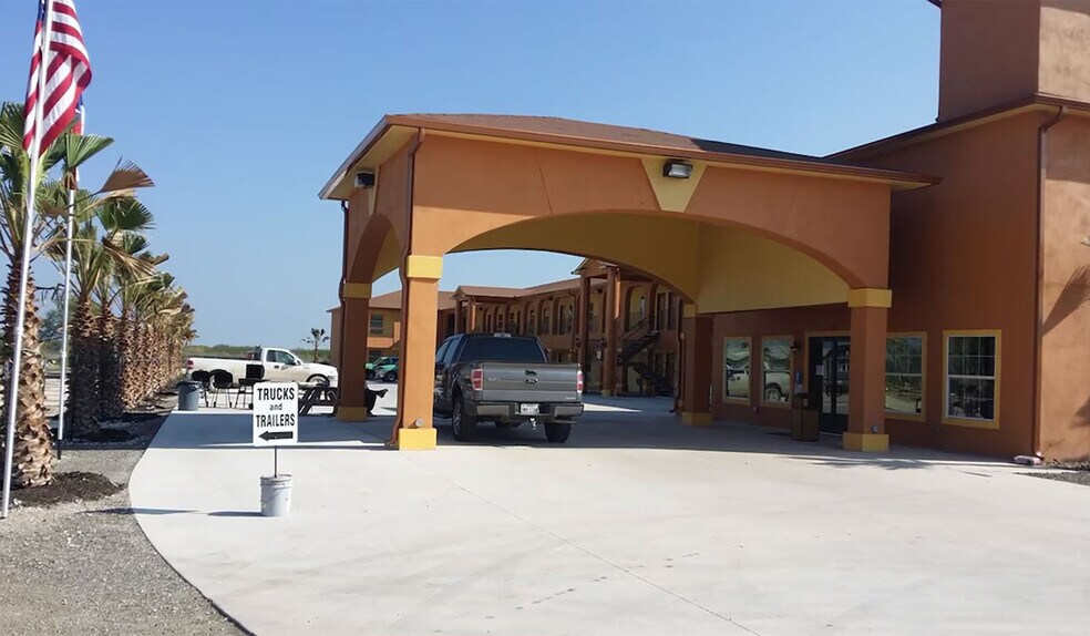 More Photos Of 3084 Tx-16, Tilden Hotel For Sale