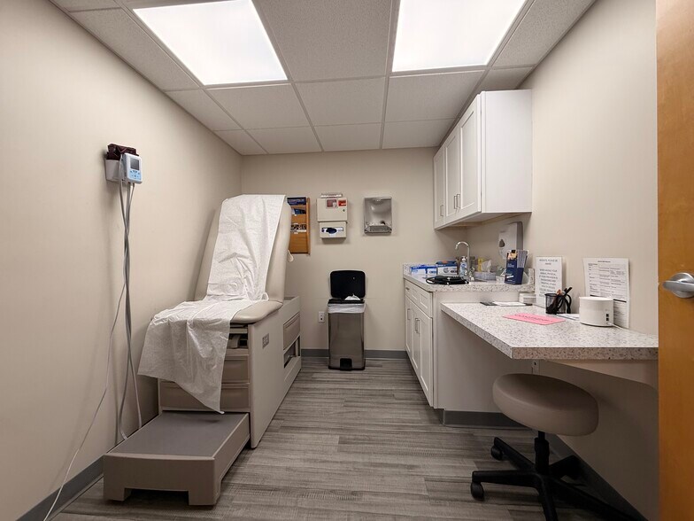 More Photos Of 333 School St, Pawtucket Medical For Sale