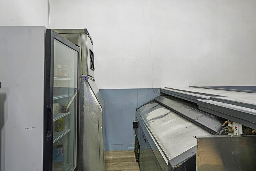 More Photos Of 4620 Tod Ave, East Chicago General Retail For Sale