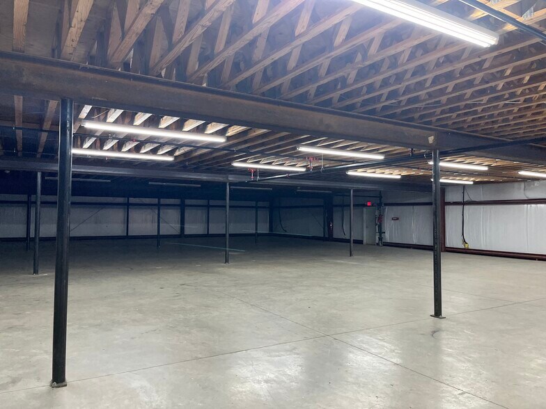 More Photos Of 4388 Sudderth Rd, Buford Warehouse For Sale