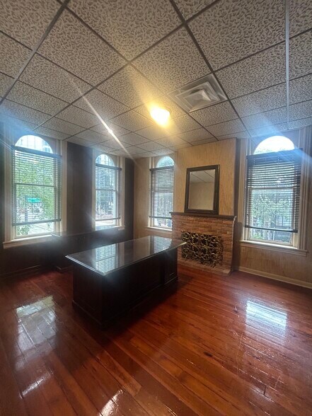 More Photos Of 300 N Franklin St, Tampa Office For Lease
