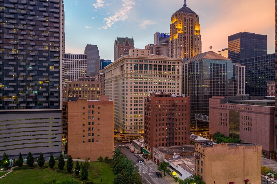 More Photos Of 175 W Jackson Blvd, Chicago Office For Lease