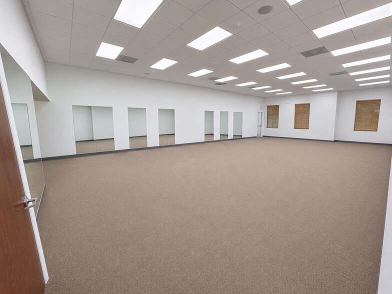 More Photos Of 5055 S Congress Ave, Lake Worth Medical For Lease