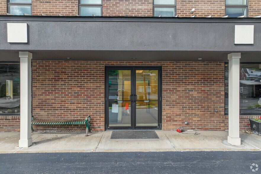 More Photos Of 3471-3475 Babcock Blvd, Pittsburgh Storefront Retail Office For Lease