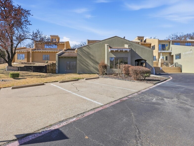 Primary Photo Of 1006 N Bowen Rd, Arlington Office For Lease