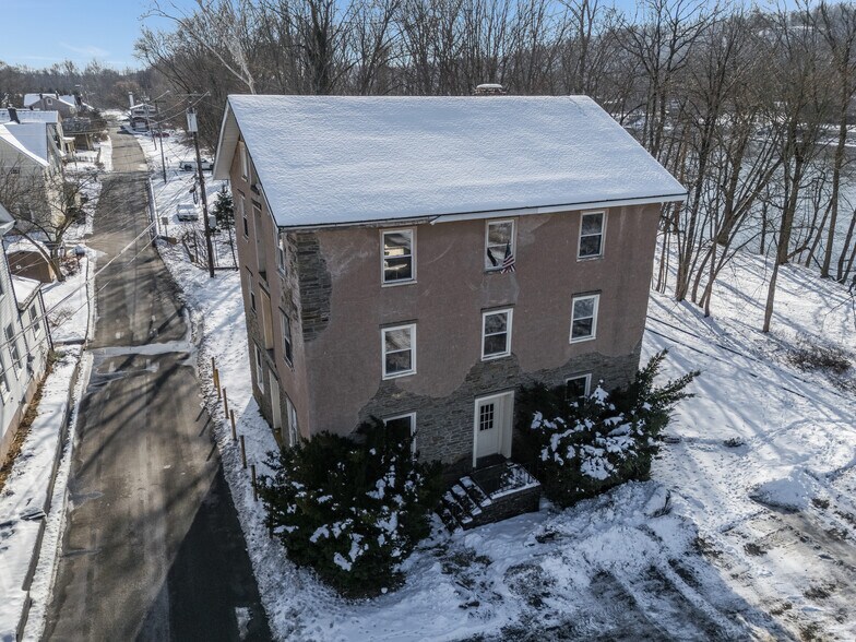 More Photos Of 10 Green St, Milford Specialty For Sale