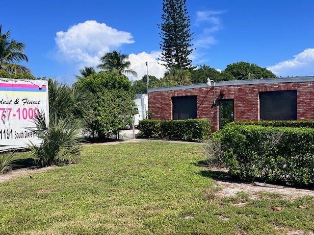 More Photos Of 1190-1191 Old Dixie Hwy, Delray Beach Warehouse For Lease