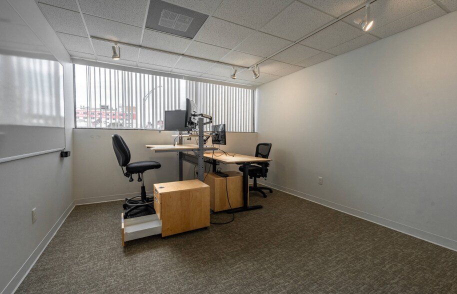 More Photos Of 433 W Main St, Durham Office For Lease