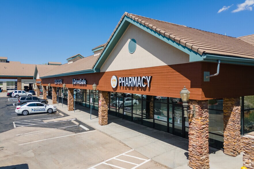 Primary Photo Of 22966-22986 E Smoky Hill Rd, Aurora General Retail For Lease