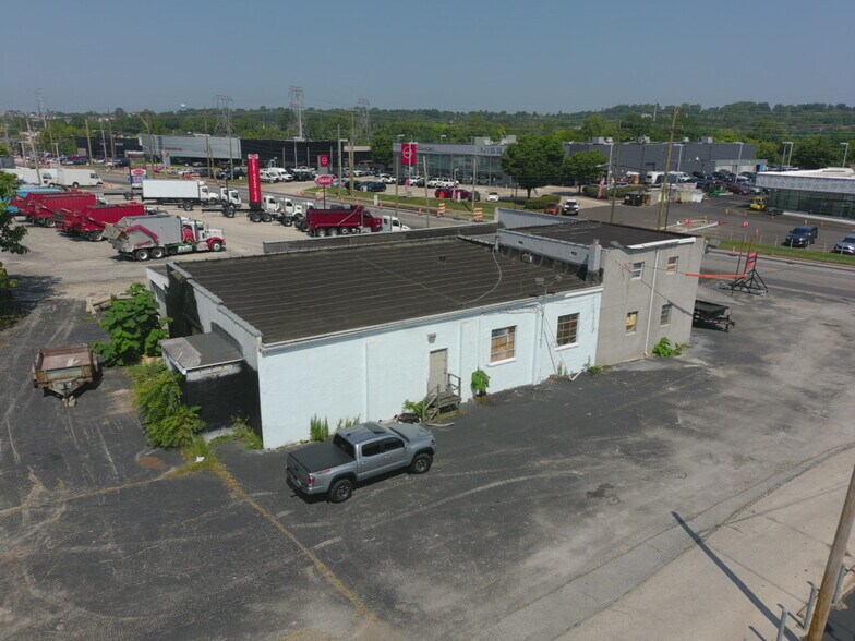 More Photos Of 1215 W Ridge Pike, Conshohocken Auto Repair For Sale