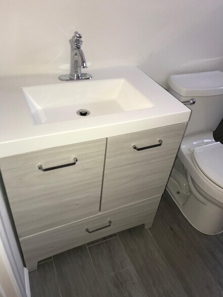 More Photos Of 4533 Saturn St, Los Angeles Apartments For Sale