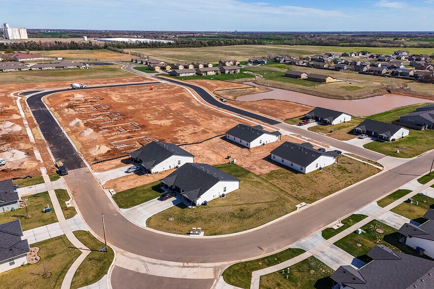 More Photos Of 185 Indian Lakes Dr, Clearwater Apartments For Sale