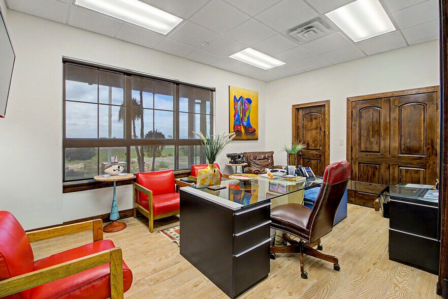 More Photos Of 8050 TX-21, Caldwell Office For Lease