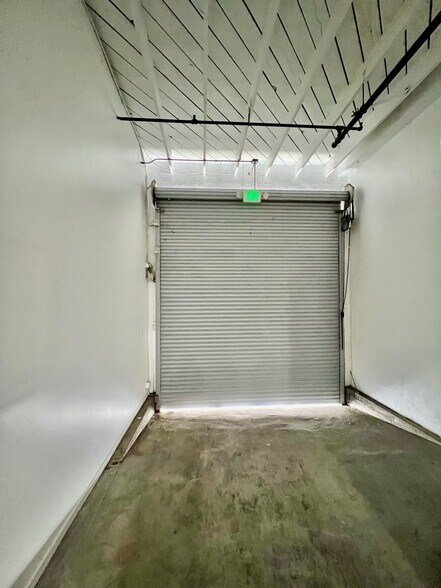 More Photos Of 3236 Union Pacific Ave, Los Angeles Warehouse For Lease