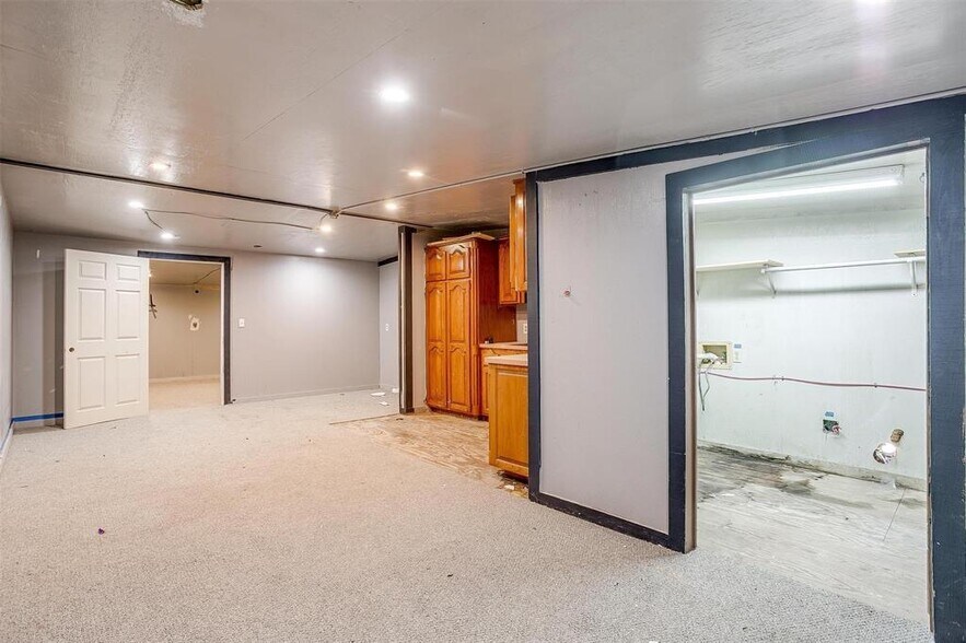 More Photos Of 640 E Highway 199, Springtown Warehouse For Lease