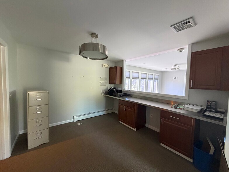 More Photos Of 88 Valley Rd, Middletown Loft Creative Space For Lease