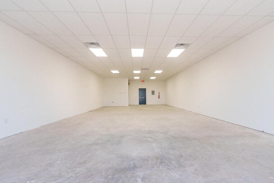 More Photos Of 4747 Hondo Pass Dr, El Paso Unknown For Lease